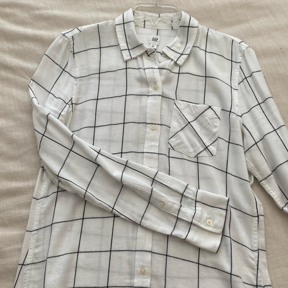 NWOT Gap plaid button down shirt - Picture 1 of 4